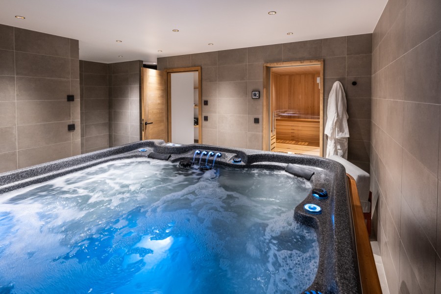 B01 | Penthouse chaleureux sous les toits