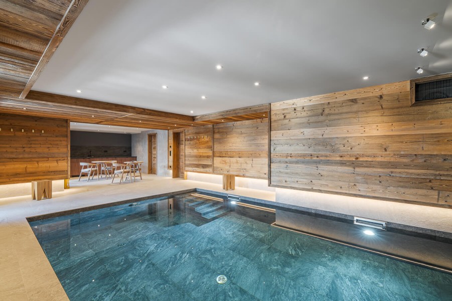 Exceptional chalet with pool